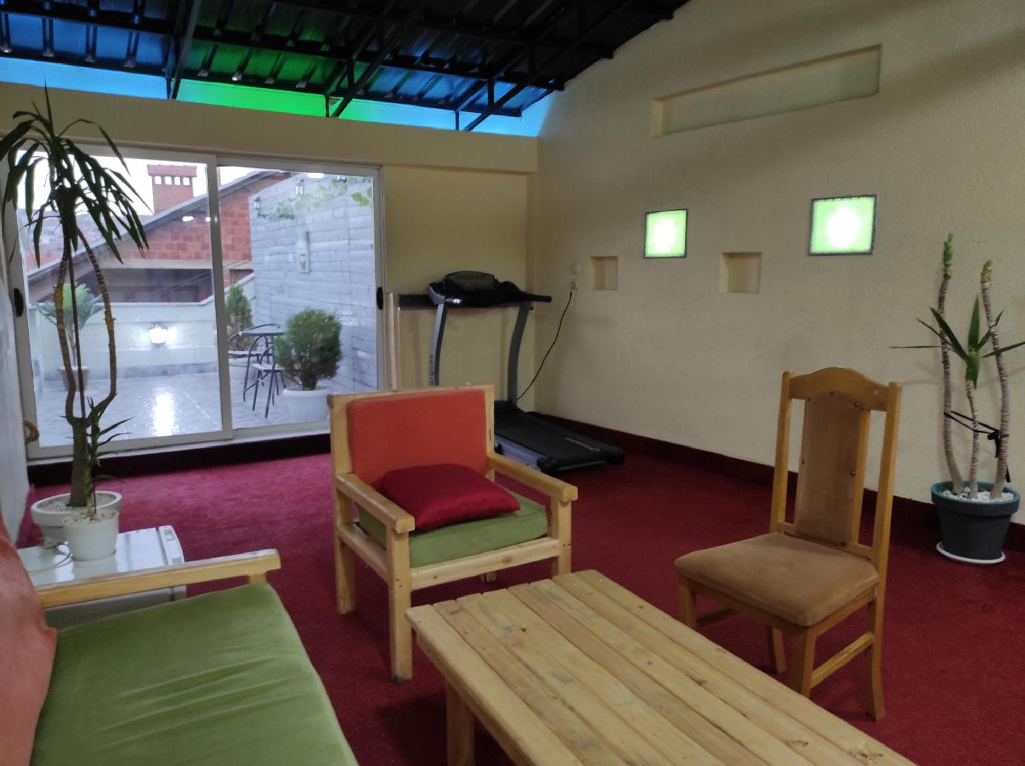 Urban Boutique Hotel Приштина Экстерьер фото